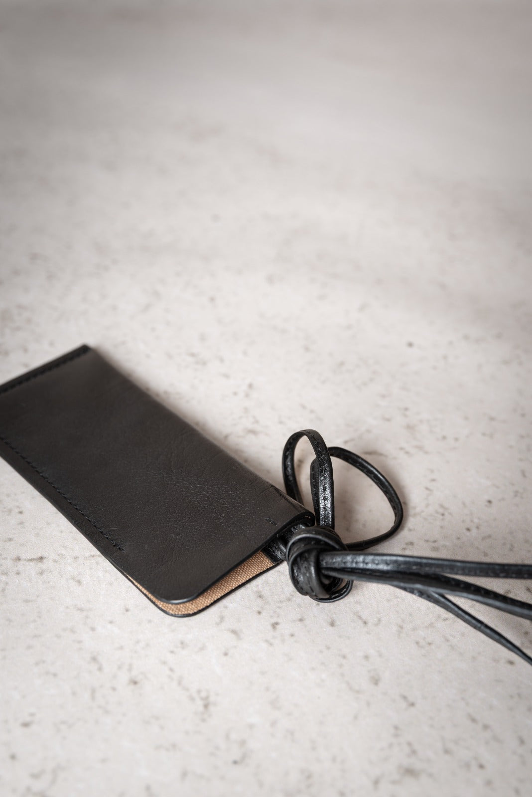 Suni | Crushed Grain Leather