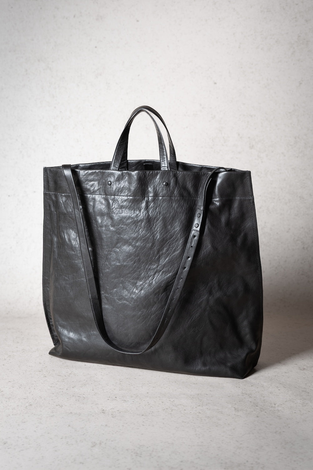 MATTI | Crushed Grain | Black