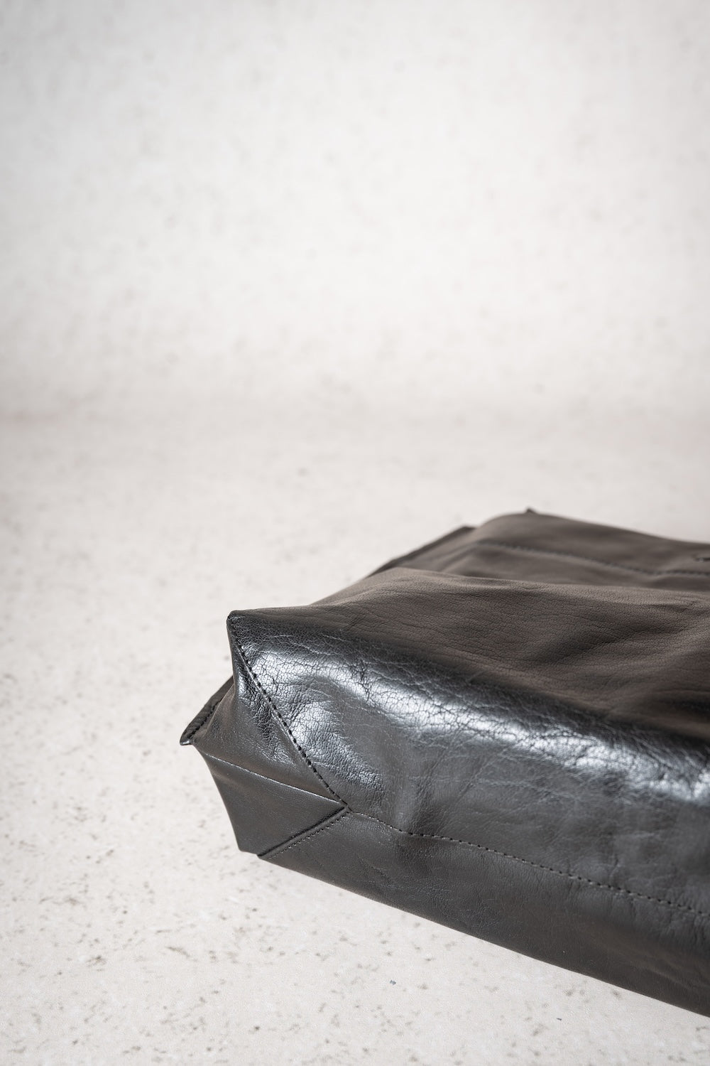 ELLI | Crushed Grain | Black