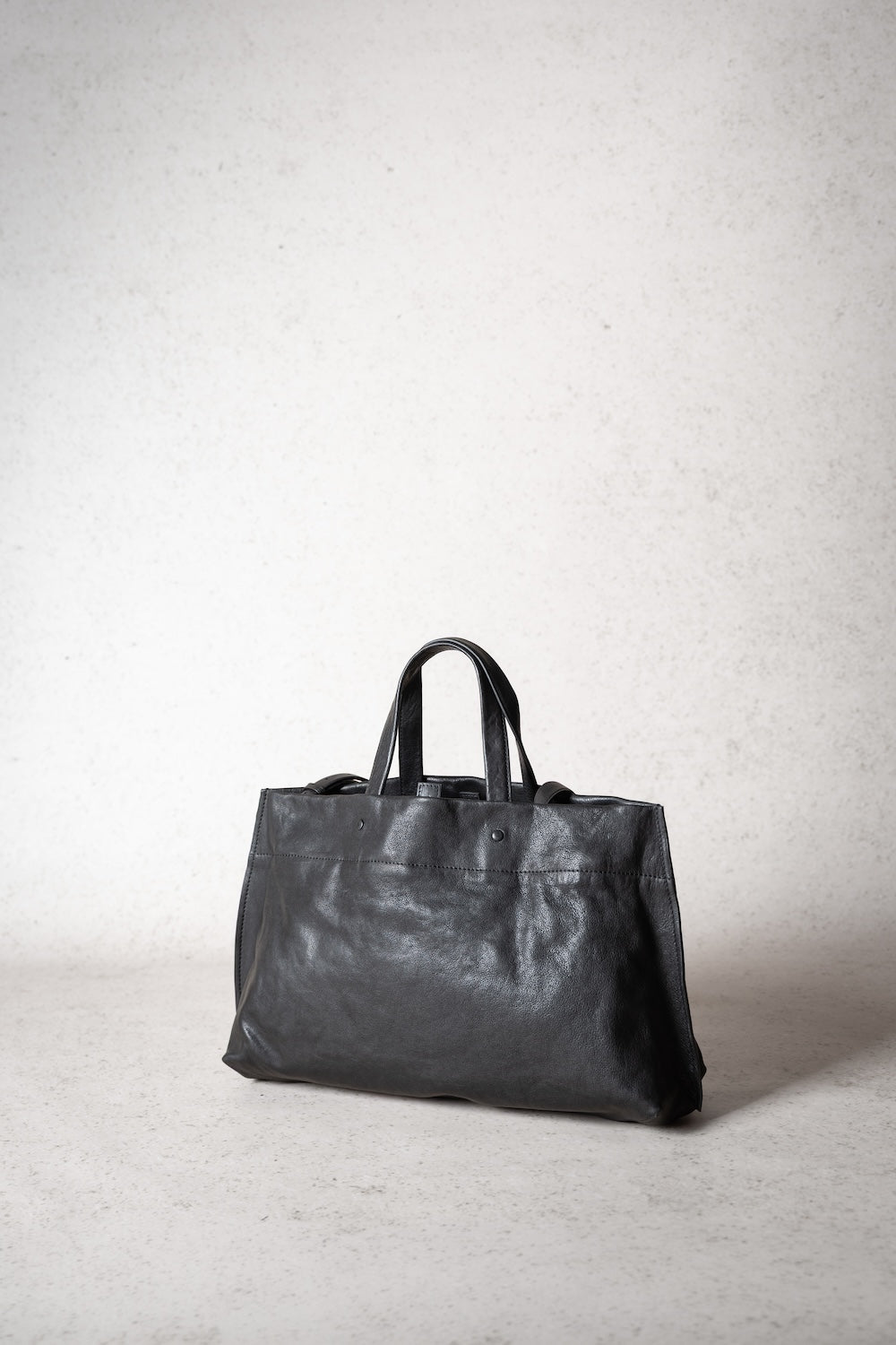ELLI | Matte Natural Grain | Slate Black