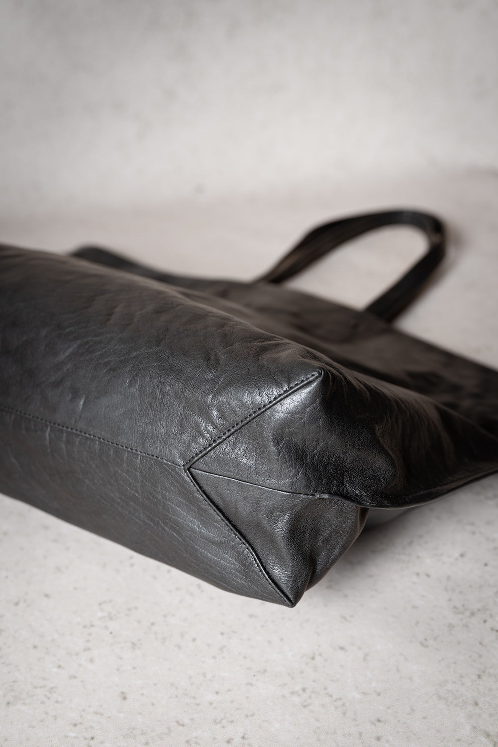 KIKI | Crushed Grain | Black