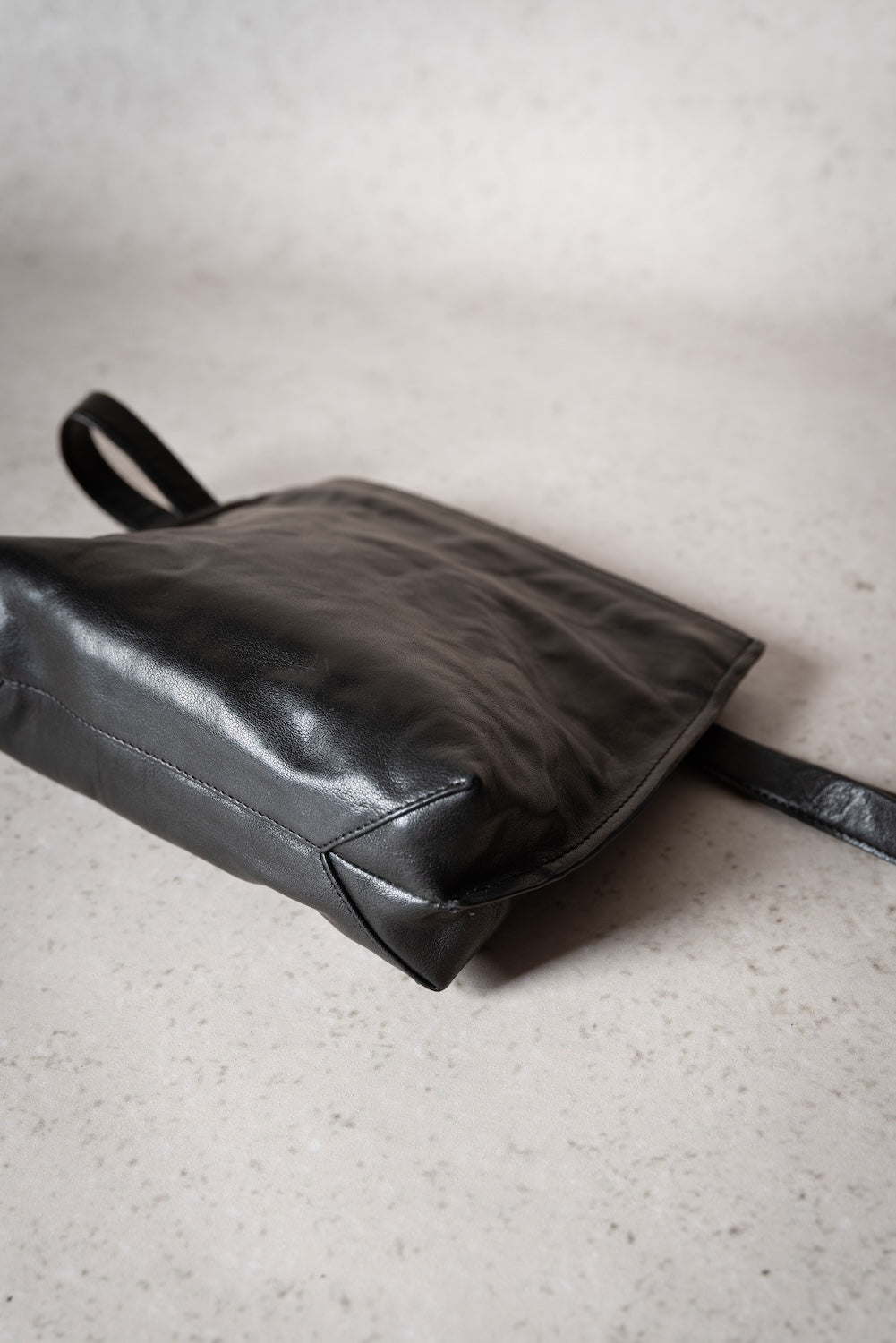 SIENI | Crushed Grain | Black