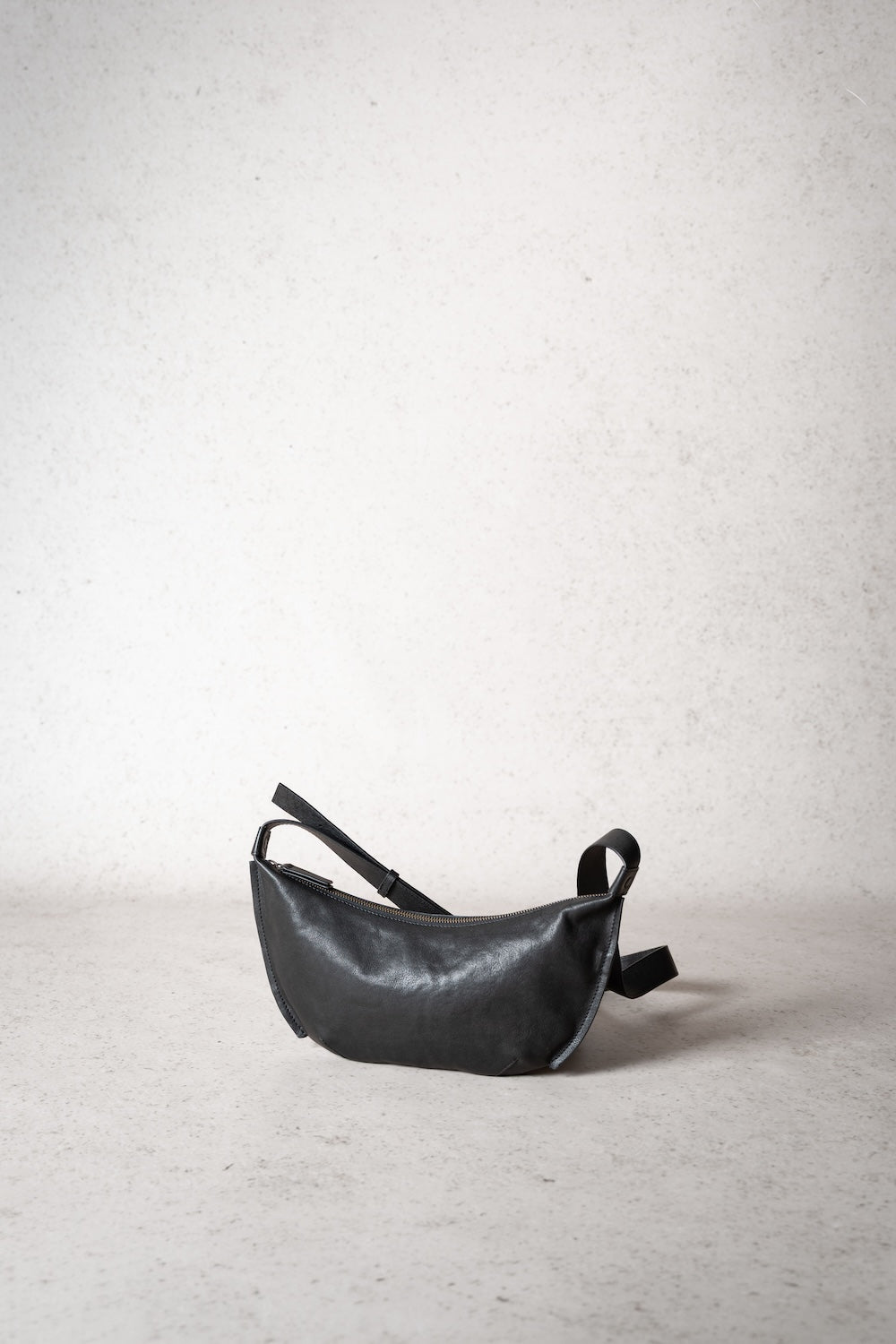 BANI | Matte Natural Grain | Slate Black