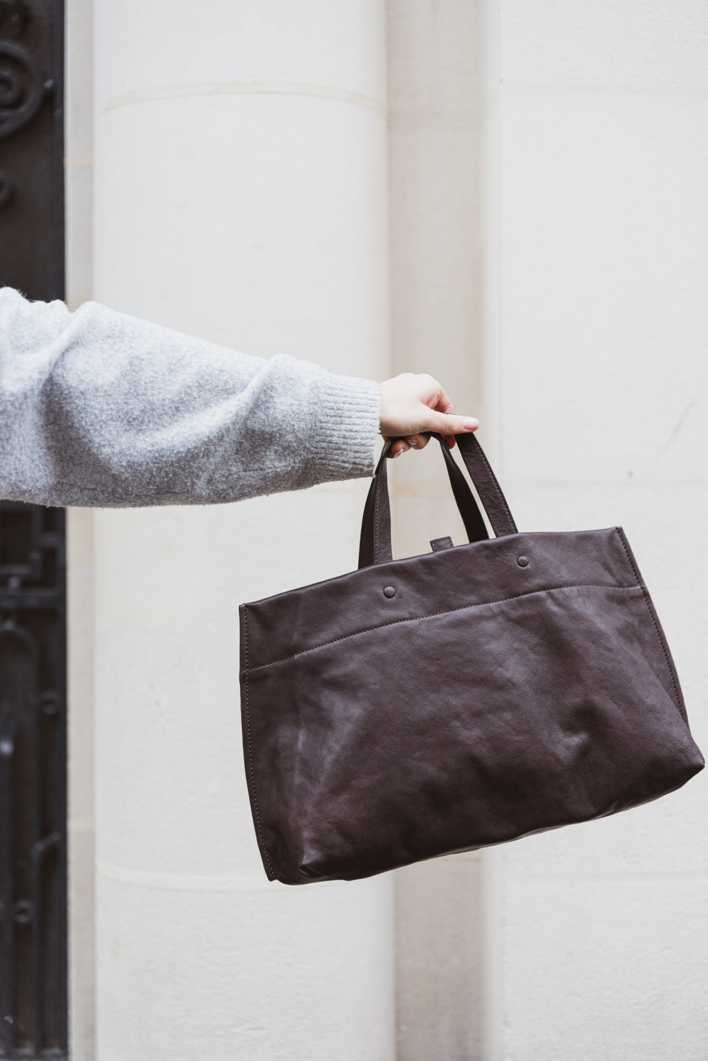 ELLI | Matte Natural Grain | Deep Espresso